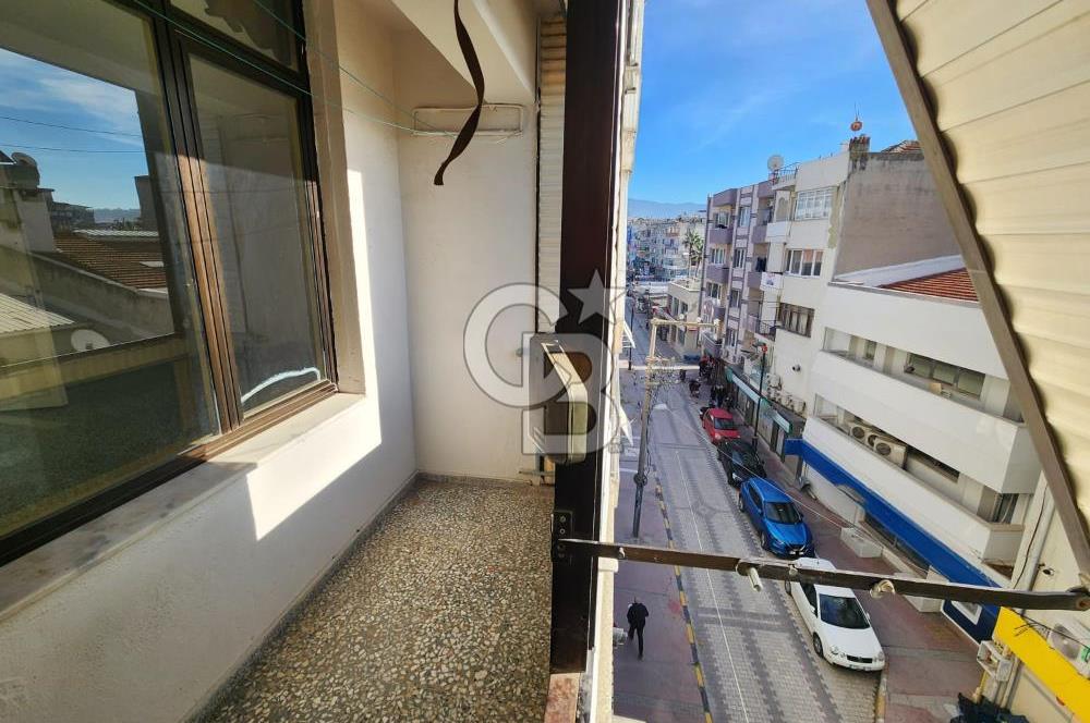 MENEMEN ÇARŞI MERMERLİ MAHALLESİNDE SATILIK ARA KAT 2+1 DAİRE