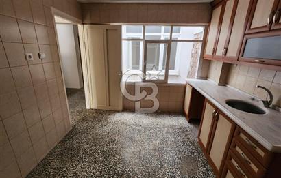 MENEMEN ÇARŞI MERMERLİ MAHALLESİNDE SATILIK ARA KAT 2+1 DAİRE