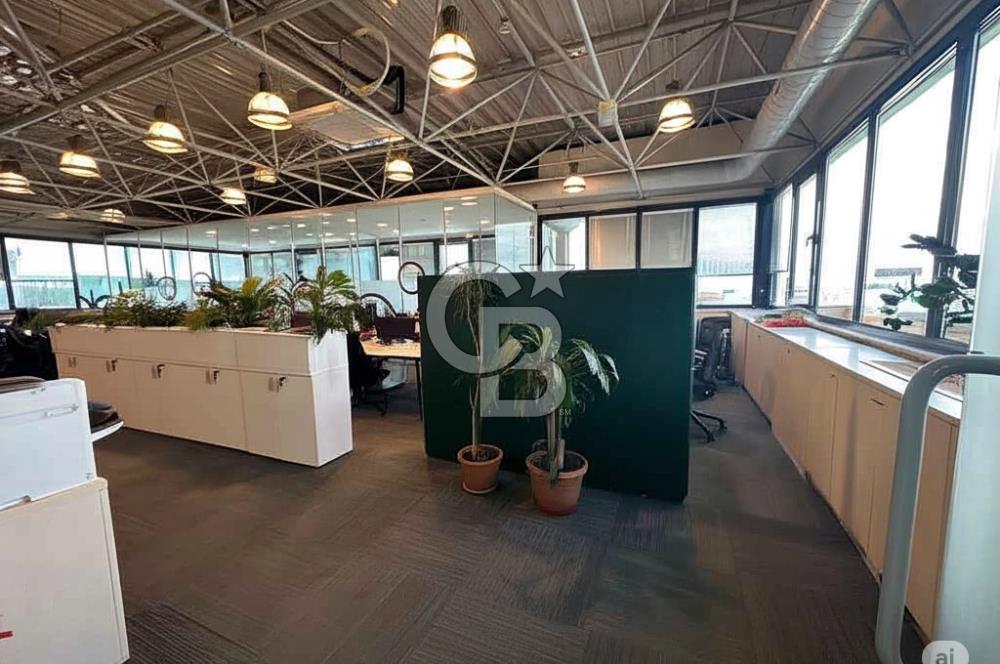 KAVACIK MERKEZDE SATILIK EŞSİZ 800 m2 PLAZA KATI