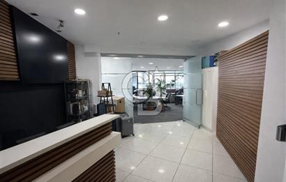 KAVACIK MERKEZDE SATILIK EŞSİZ 800 m2 PLAZA KATI