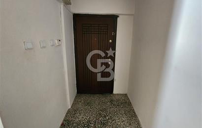 MENEMEN ÇARŞI MERMERLİ MAHALLESİNDE SATILIK ARA KAT 2+1 DAİRE