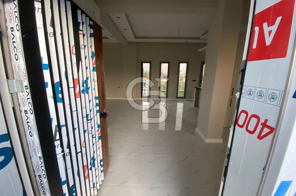 EVONA GAYRİMENKULDEN GÜLBAHÇE'de SATILIK 5+2 HAVUZLU VİLLA