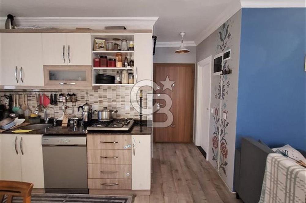 MUHTEŞEM KONUMA SAHİP FABRİKALAR MAHALLESİ'NDE KULLANIŞLI 1+1