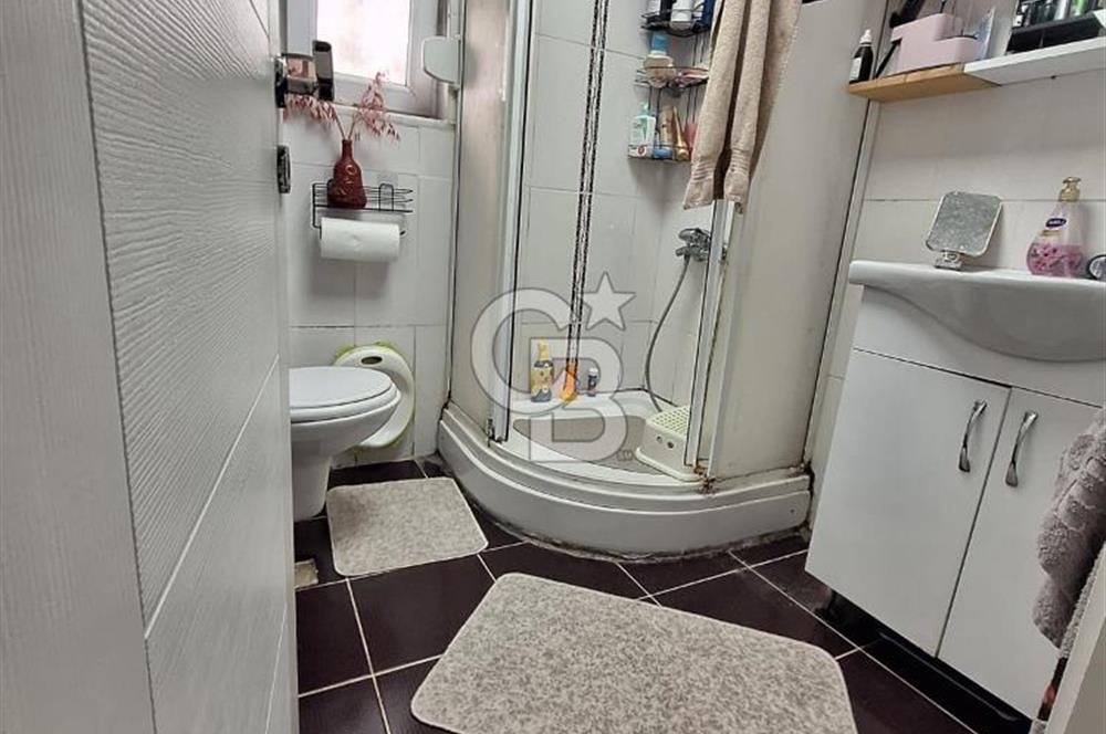 MUHTEŞEM KONUMA SAHİP FABRİKALAR MAHALLESİ'NDE KULLANIŞLI 1+1