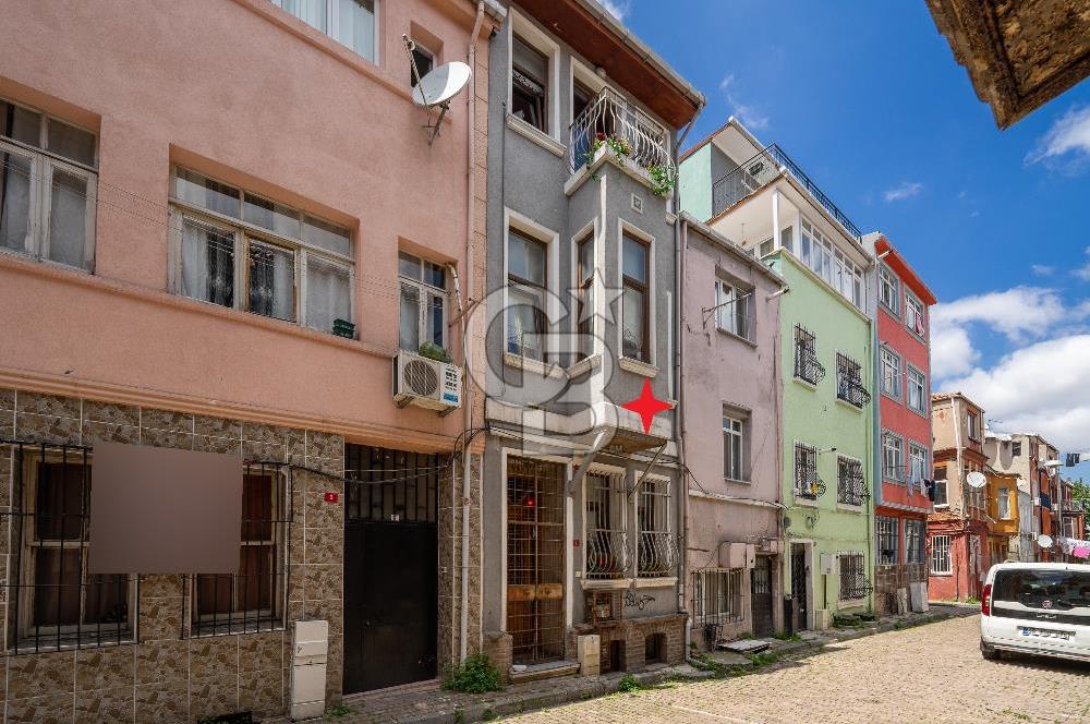 BALAT' da YATIRIMLIK ve YAŞAMLIK SATILIK TARİHİ BİNA