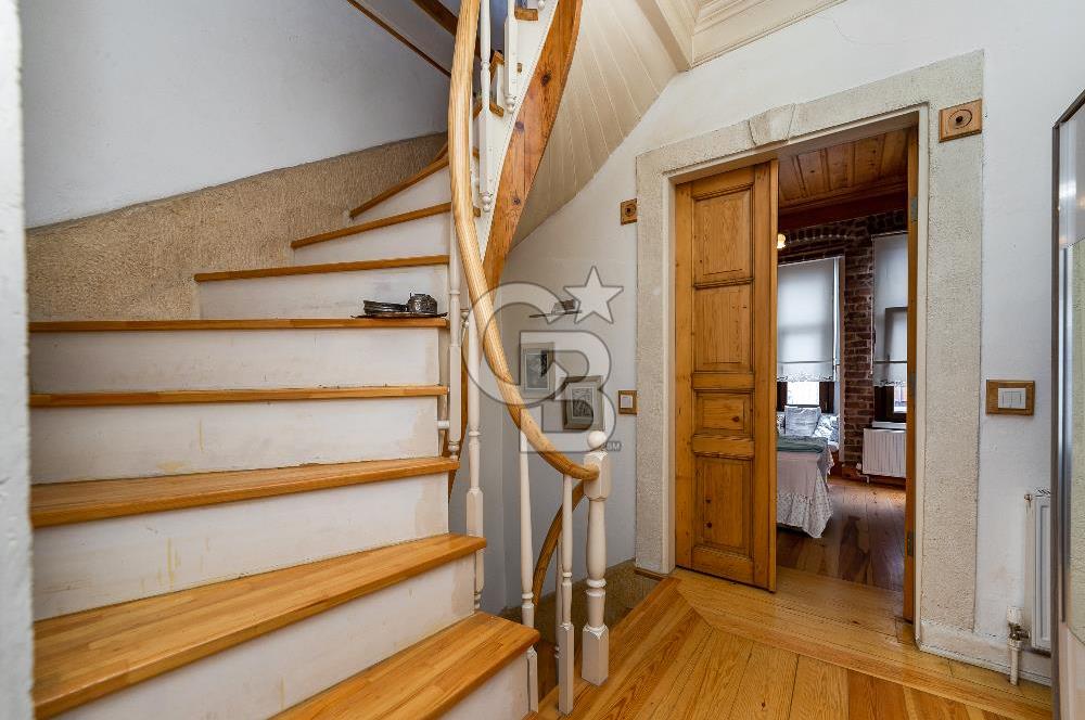 BALAT' da YATIRIMLIK ve YAŞAMLIK SATILIK TARİHİ BİNA