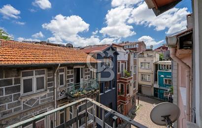 BALAT' da YATIRIMLIK ve YAŞAMLIK SATILIK TARİHİ BİNA