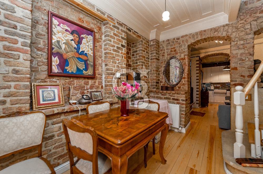 BALAT' da YATIRIMLIK ve YAŞAMLIK SATILIK TARİHİ BİNA