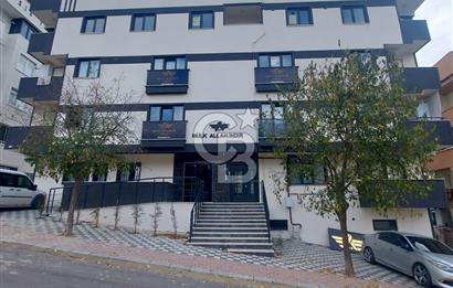 ÇAYIROVA İSTİKLAL CAD.ALT SOKAĞINDA 3+1 GENİŞ EĞİMSİZ DUBLEKS