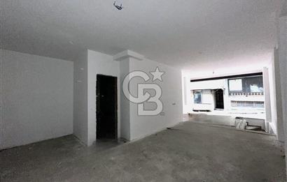 VELİEFENDİ'DE SATILIK GENİŞ CEPHELİ VE DEPOLU 100 M² DÜKKAN!