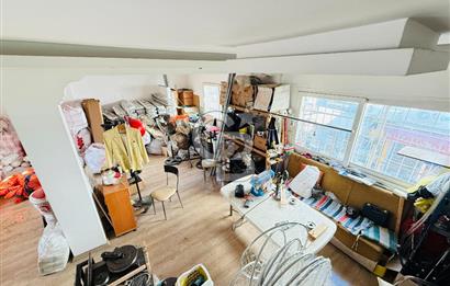 Tarihi Kemeraltı Çarşısının En İşlek Caddesinde Satılık Dükkan