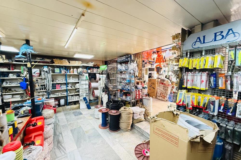 Tarihi Kemeraltı Çarşısının En İşlek Caddesinde Satılık Dükkan