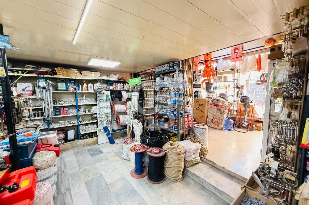 Tarihi Kemeraltı Çarşısının En İşlek Caddesinde Satılık Dükkan