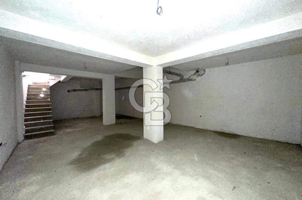 VELİEFENDİ'DE KİRALIK GENİŞ CEPHELİ VE DEPOLU 110 M2 DÜKKAN!