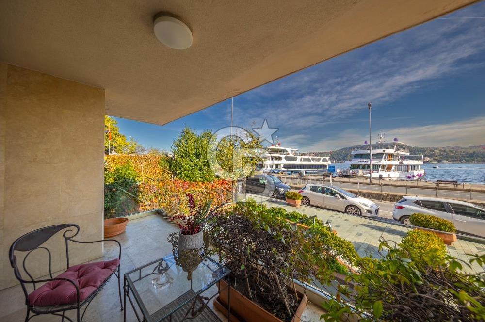 ARNAVUTKÖY SAHİLDE EN SEÇKİN APARTMANDA SATILIK YALI DAİRESİ