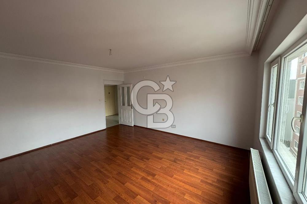 Çekmeköy Yeşil Belde Sitesi'nde 3 + 1 Kiralık Geniş Daire 