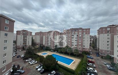 Çekmeköy Yeşil Belde Sitesi'nde 3 + 1 Kiralık Geniş Daire 