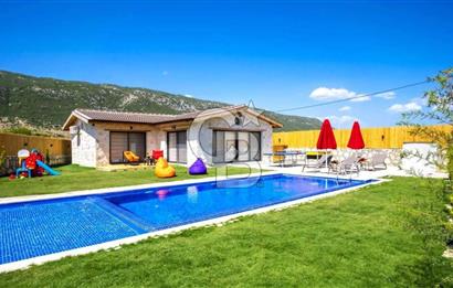 CB GİZ'DEN KAŞ SARIBELEN'DE SATILIK 2+1 VİLLA