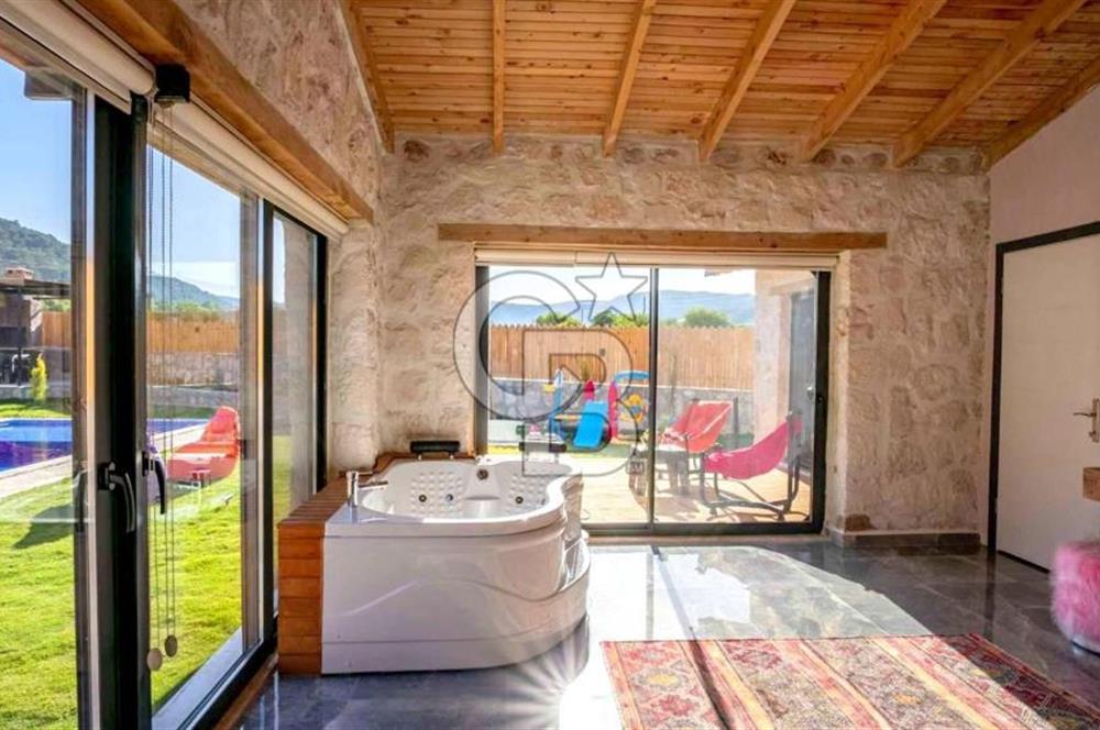 CB GİZ'DEN KAŞ SARIBELEN'DE SATILIK 2+1 VİLLA