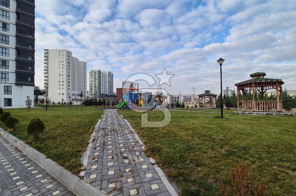 BAĞLICA MERKEZ CADDE ÜZERİ EŞYALI 4+1 KİRALIK DAİRE