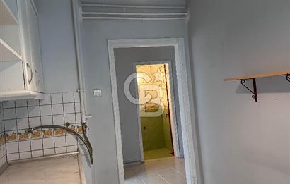 Çankaya Katip Çelebi Sokak'da Otoparklı 3+1 Kiralık Daire