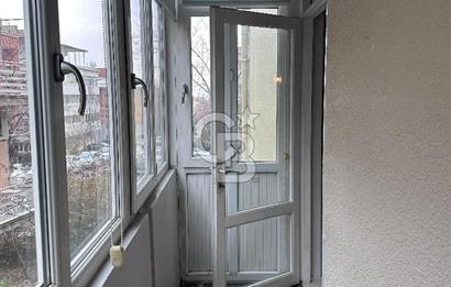 Çankaya Katip Çelebi Sokak'da Otoparklı 3+1 Kiralık Daire