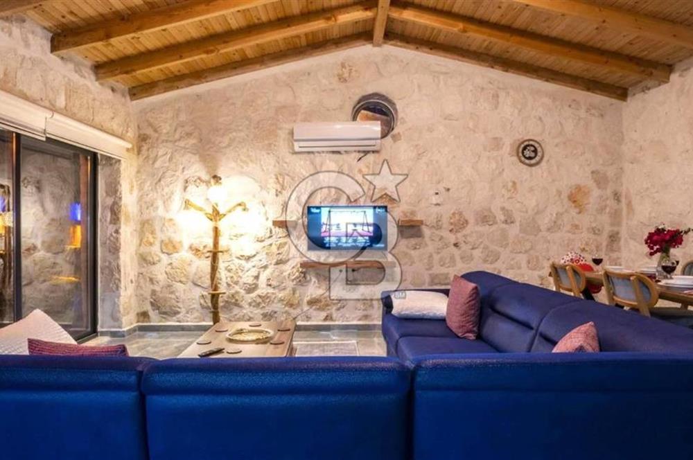 CB GİZ'DEN KAŞ SARIBELEN'DE SATILIK 2+1 VİLLA