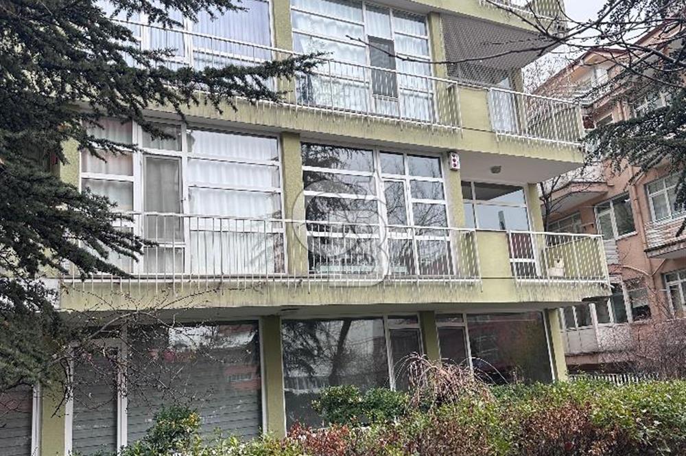 Çankaya Katip Çelebi Sokak'da Otoparklı 3+1 Kiralık Daire