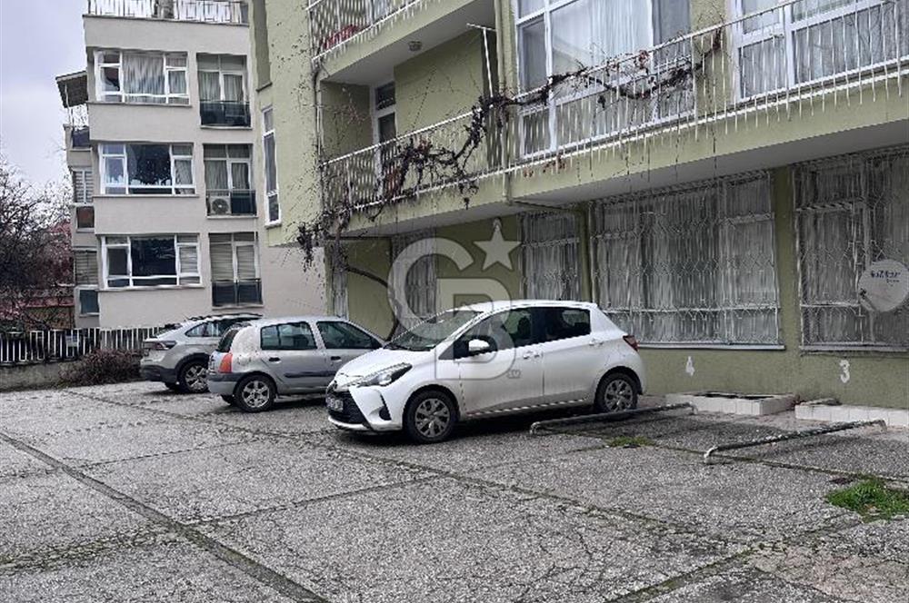 Çankaya Katip Çelebi Sokak'da Otoparklı 3+1 Kiralık Daire