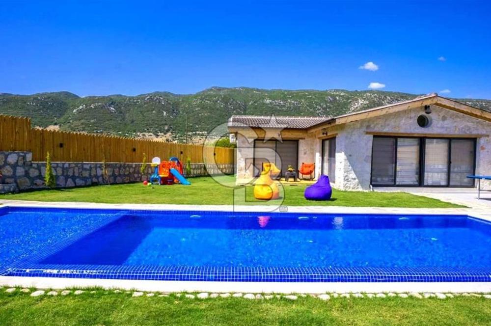 CB GİZ'DEN KAŞ SARIBELEN'DE SATILIK 2+1 VİLLA