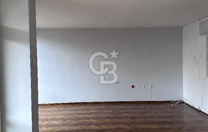 Çankaya Katip Çelebi Sokak'da Otoparklı 3+1 Kiralık Daire