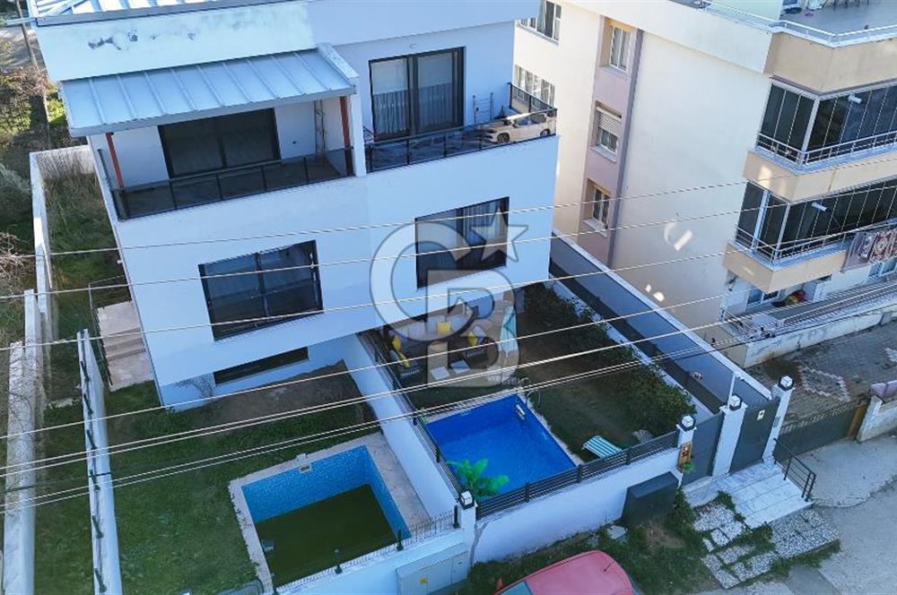 İzmir Torbalı Ayrancılar Satılık 4+1 Müstakil Havuzlu Villa