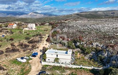 İzmir Çeşme Ildır Satılık 4+1 Müstakil Havuzlu Köşk