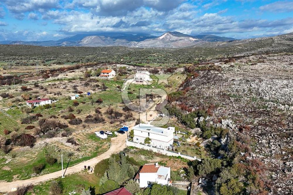 İzmir Çeşme Ildır Satılık 4+1 Müstakil Havuzlu Köşk