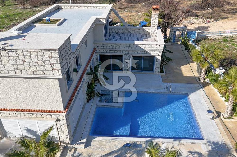 İzmir Çeşme Ildır Satılık 4+1 Müstakil Havuzlu Köşk