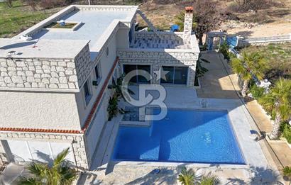 İzmir Çeşme Ildır Satılık 4+1 Müstakil Havuzlu Köşk