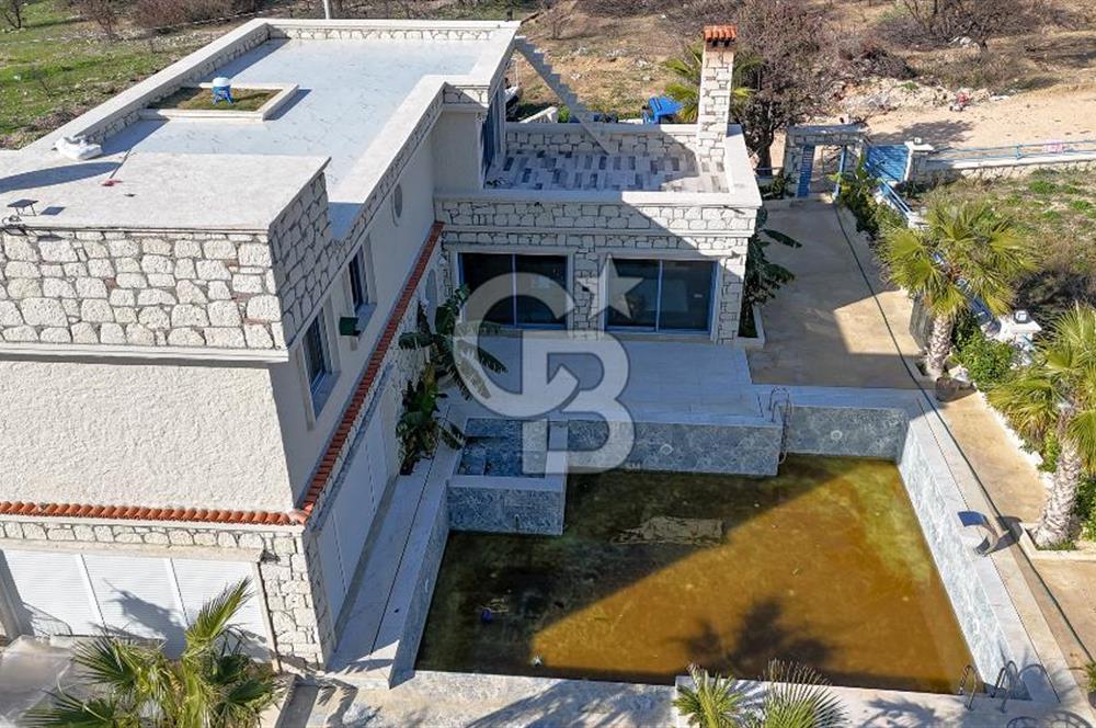 İzmir Çeşme Ildır Satılık 4+1 Müstakil Havuzlu Köşk