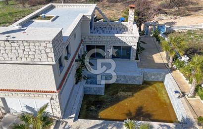 İzmir Çeşme Ildır Satılık 4+1 Müstakil Havuzlu Köşk