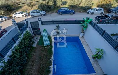 İzmir Torbalı Ayrancılar Satılık 4+1 Müstakil Havuzlu Villa
