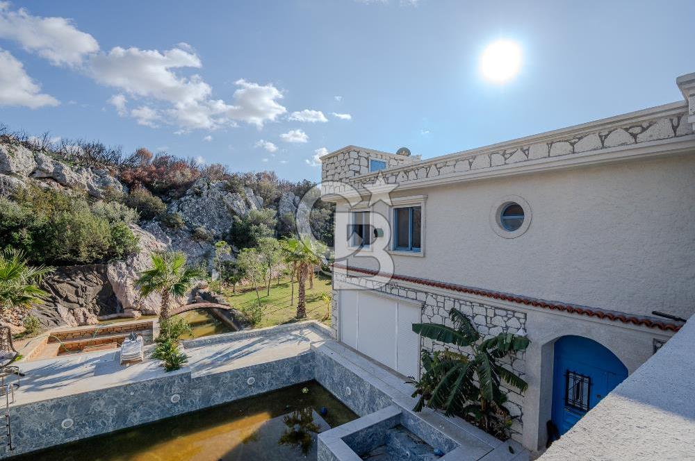 İzmir Çeşme Ildır Satılık 4+1 Müstakil Havuzlu Köşk