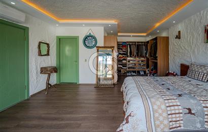 İzmir Çeşme Ildır Satılık 4+1 Müstakil Havuzlu Köşk