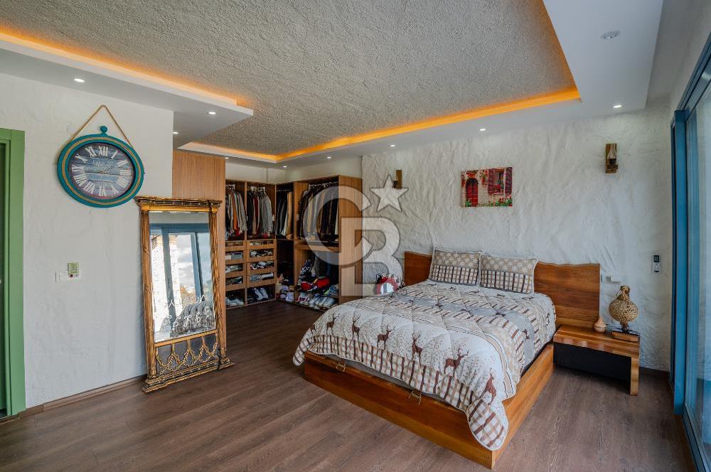 İzmir Çeşme Ildır Satılık 4+1 Müstakil Havuzlu Köşk