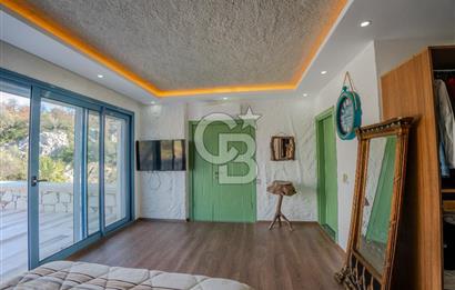 İzmir Çeşme Ildır Satılık 4+1 Müstakil Havuzlu Köşk