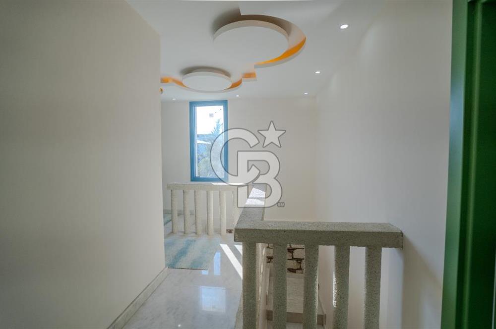 İzmir Çeşme Ildır Satılık 4+1 Müstakil Havuzlu Köşk