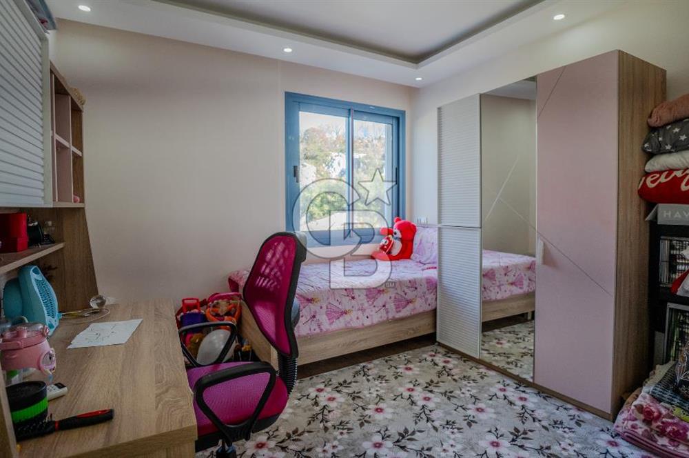 İzmir Çeşme Ildır Satılık 4+1 Müstakil Havuzlu Köşk