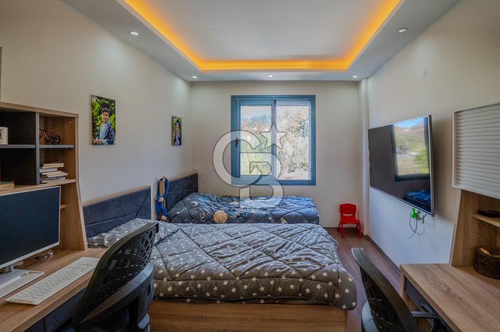 İzmir Çeşme Ildır Satılık 4+1 Müstakil Havuzlu Köşk