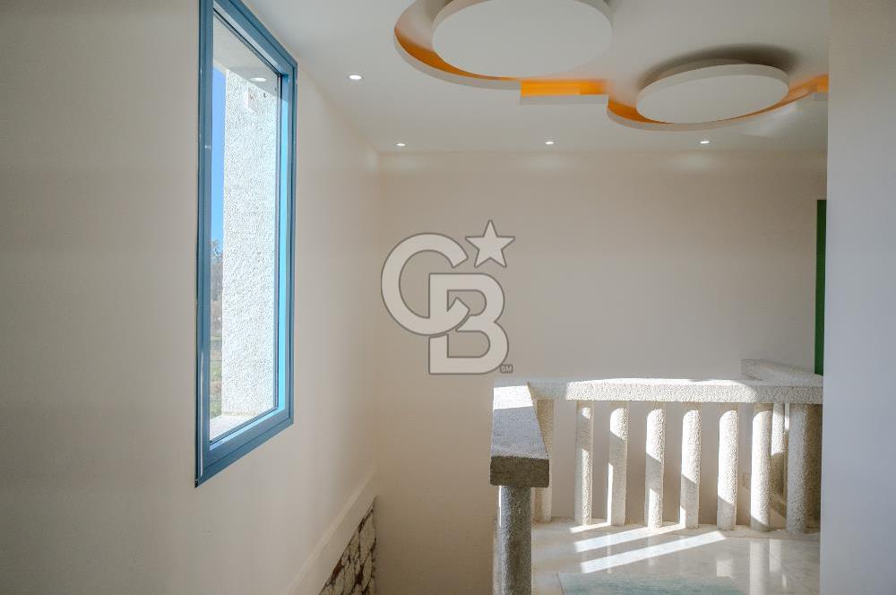 İzmir Çeşme Ildır Satılık 4+1 Müstakil Havuzlu Köşk