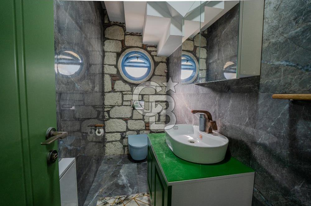 İzmir Çeşme Ildır Satılık 4+1 Müstakil Havuzlu Köşk