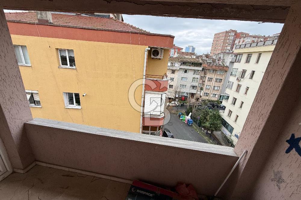 BEŞİKTAŞ,GAYRETTEPE, ŞENOL SOKAK'TA 3+1 120 M2 BALKONLU DAİRE