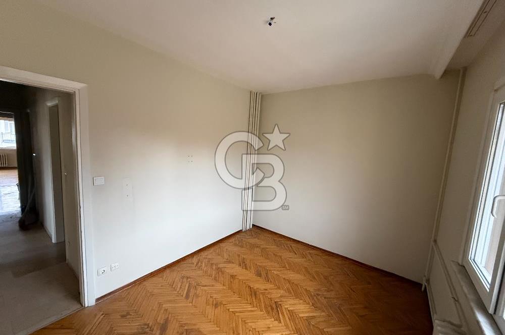 BEŞİKTAŞ,GAYRETTEPE, ŞENOL SOKAK'TA 3+1 120 M2 BALKONLU DAİRE